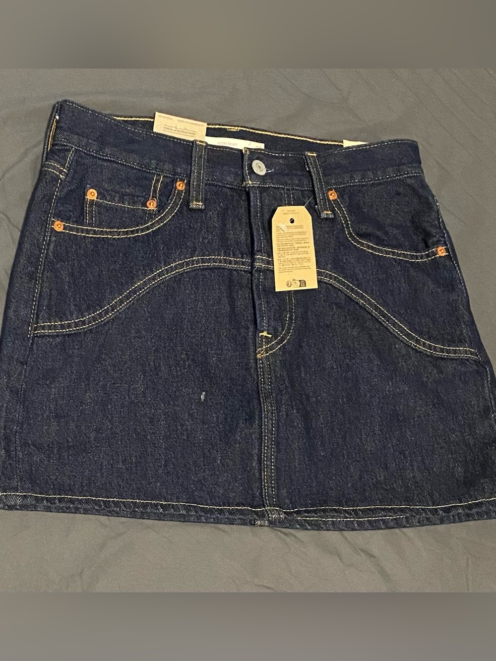 Icon Skirt - Levi